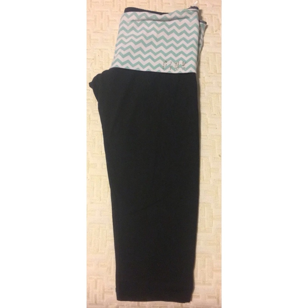 Victoria’s Secret Pink Yoga Crop sz SM